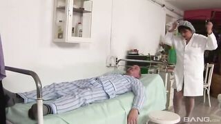Popsi kedvelő nagymamák - Teljes erotikus videó