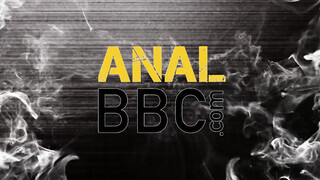 Anna De Ville élvezi a termetes falloszt