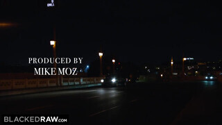 Morgan Rain imádja az óriás falloszt