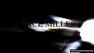 Alice Miller tisztességesen meghágva minden irányból