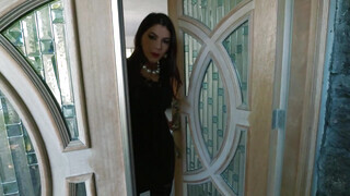 Its POV - Valentina Nappi a szőrös cuncis zsenge