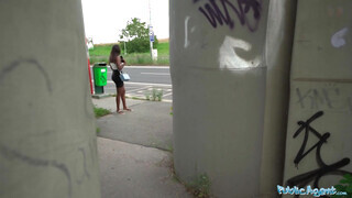 Public Agent - Óriás csöcsű csoki maca kupakol