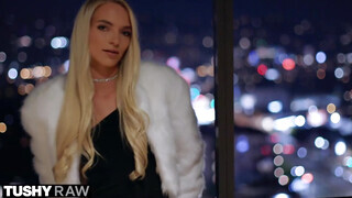 TUSHYRAW - Lana Sharapova a szőrös nunis világos szőke pipi