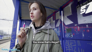 Public Agent - Tinédzser csajszika pénzért kamatyol