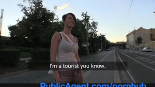PublicAgent - Rövid hajú szuka közösülni akar