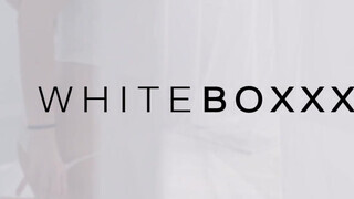 WhiteBoxxx - Nelly Kent a gigászi tőgyes román bige