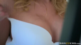 Britney Amber picsája kiéhezett - Brazzers