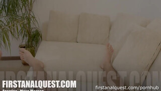 Maya Morgen a 18 éves zsenge pipi - First Anal Quest