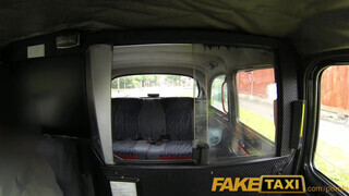 FakeTaxi - Felborotvált fejű punk bige megkúrva