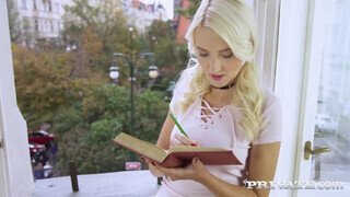 Private com - Helena Moeller segglyukba is imádja