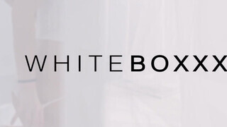 WHITEBOXXX - Kaisa Nord popója megkúrelva