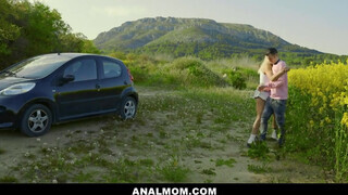 Cherry Kiss megengedi análba - Anal mom