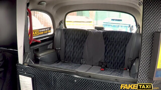 Fake Taxi - Jennifer Amilton a csinos szöszi