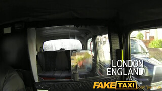 FakeTaxi - tinédzser maca cumizza az vén taxist