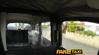 FakeTaxi - egy szívdöglesztő irodista csajszi