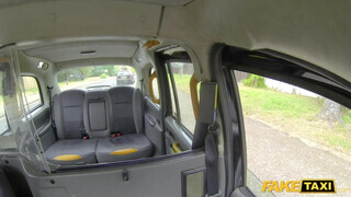 Fake Taxi - Kira Noir a fullos barna lyuk