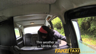 FakeTaxi - argentin csaj popó lyukba kefélve