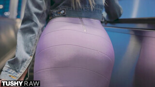 TUSHY RAW - Pristine Edge a szenvedélyes zsenge milf