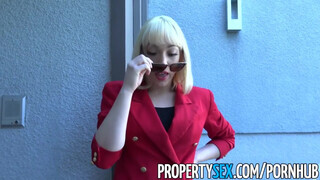 PropertySex - piros blézer és szőrös bulkesz