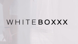 WHITEBOXXX - egyszerűen rám mászott ez a bomba csajszika