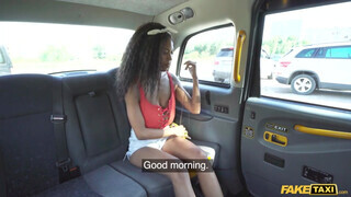 Fake Taxi - Tina Fire a nagy csöcsű csoki bige