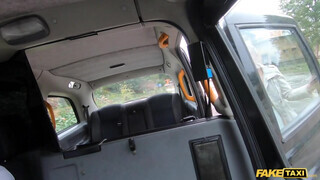 Fake Taxi - Cuki szuka kamatyolni akar a taxiban