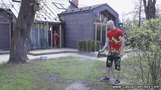 Casual Szex - rojtos pinájú tinédzser csajszika