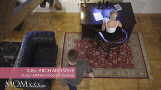 MOMxxx - Subil Arch a kívánatos orosz anyuci