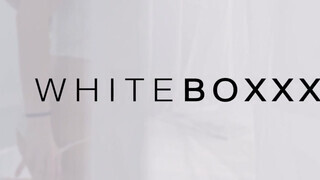 WhiteBoxxx - Renata Fox a gigantikus fenekű orosz lány