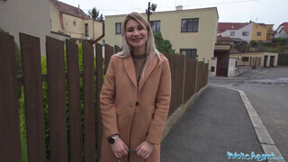 Public Agent - Marsianna Amon a gigászi csöcsű gádzsi