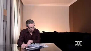 Óriás csöcsű tinédzser barinő