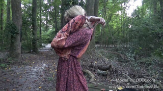 MoxieFilms - Termetes kannás hippi nőci