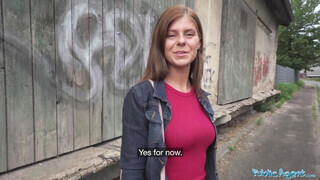Public Agent - Tiffany Blue a szexi formás fenekű gádzsi