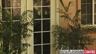 Digital Playground - Julia Ann a kiéhezett mami