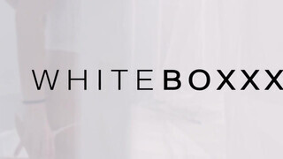 WHITEBOXXX - Chloe Lamour a gigantikus csöcsű milf