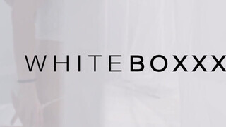 WhiteBoxxx - Luna Corazon a dögös latina csajszi