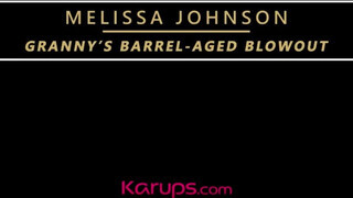 Melissa Johnson a óriási tőgyes érett nő