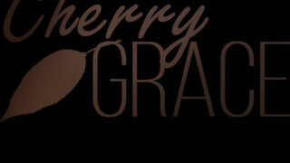 Cherry Grace gyönyörű fehérneműben