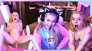 Haley Spades a izgató gamer maca
