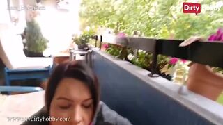 Lara Bergmann forró baletli szopikázása megkúrelva hatalmas faszal